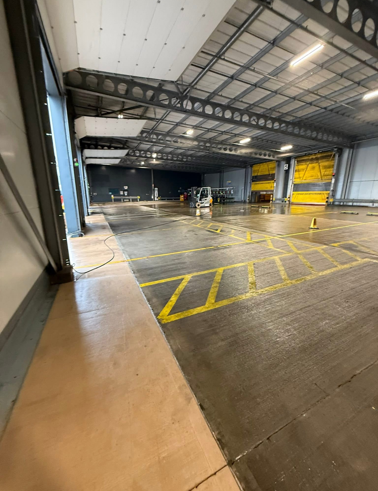 2,000 sqft Warehouse Internal Clean — after